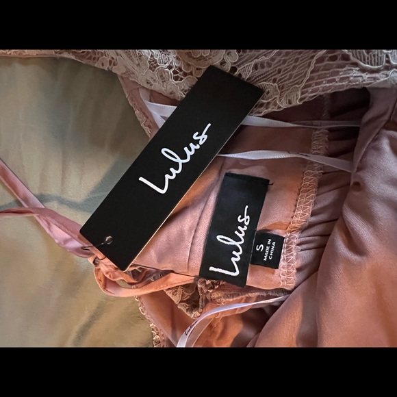 Lulus Lace Dress - Picture 3 of 3